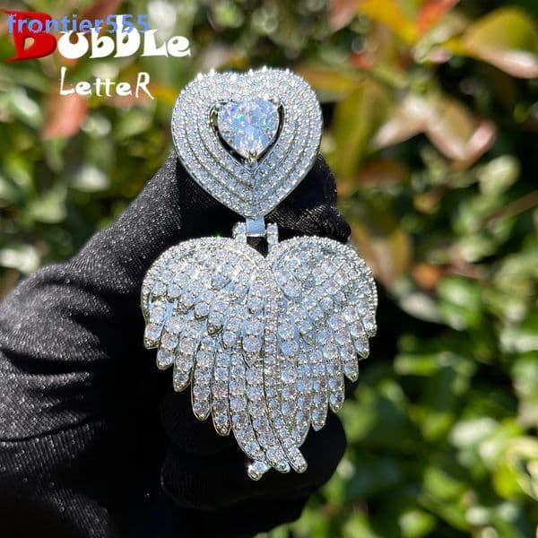 Hip-Hop Heart-Shaped Wing-Shaped Pendant Necklace for Women with Heart Clasp 925 Sterling Silver Inlaid with Moissanite Trendy Jewelry