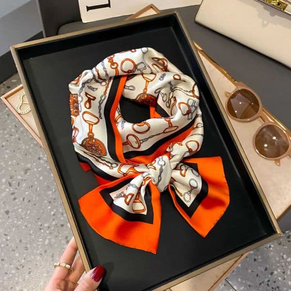 Luxury Horse Pattern Silk Scarf Headband Neckerchief Foulard Female Hair Scarfs Neck Tie Skinny Scarves Decoration Soft Satin C260527