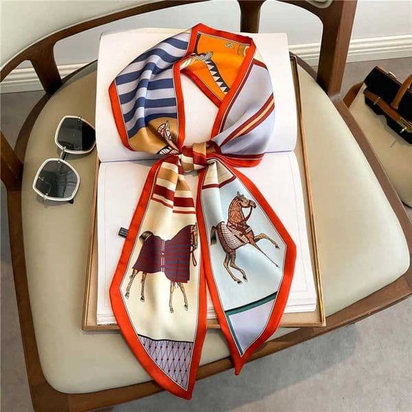 Luxury Brand Horse Printed Scarf Elegant Slender Thin Silky Scarf Womens Casual Decorative Neck Scarf Q260527