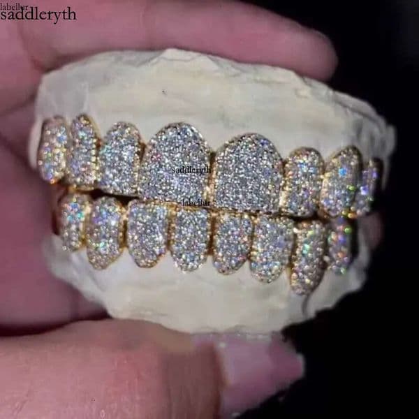 2025 NEW Solid Sier Gold Plated Iced Out VVS Moissanite Dia Hip Hop Grillz for Teeth
