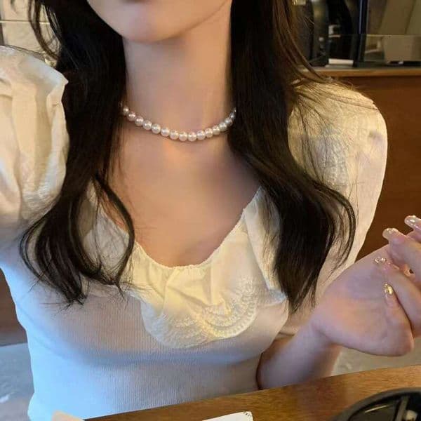 French-style light luxury fashion versatile pearl necklace for women, elegant vintage niche design clavicle chain, socialite style choker