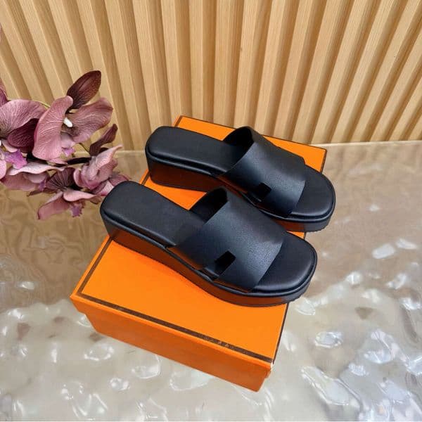 Womens Hermres Sandals Designer H Luxury Shoes Summer Platform Sandals Wedges Slippers Lady Platform Scuffs Fashion Flip Flops Shoes Leather Daily Outfit Shoes