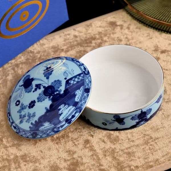 Retro Blue Floral Ceramic Trinket Box, Porcelain Jewelry Storage Container with Lid and Gold Trim