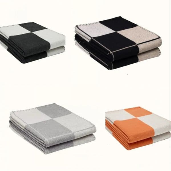 2026 Fashion Designer Blankets perfume Cashmere Bedding Rug Christmas cologne Wool Soft Home Textiles Supplies Letter Comforters Blanket Fleece Throw