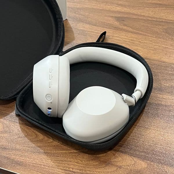 2026 NEW High-quality Active Noise XM6 Canceling Wireless Headphones Cross Border Sports Wireless Bluetooth Earphones Suitable for gaming with XM4 XM5 Cell Phone