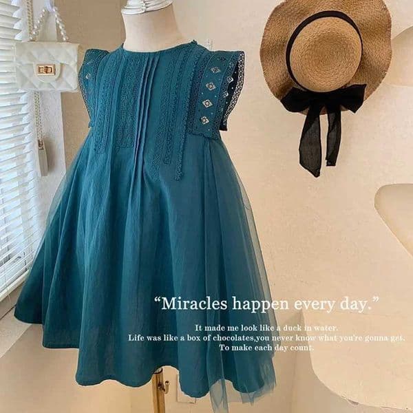 New Summer Girls Lace Tulle Sleeveless Princess Dress Hollow Lace Trim Cotton Lining Breathable Comfortable Party Wear L260529