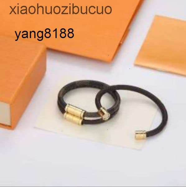Lvs Louise Lousi lvness louisities magnetic buckle letter charm bracelets designer jewellery luxury bangles for mens womens Lvbraclets