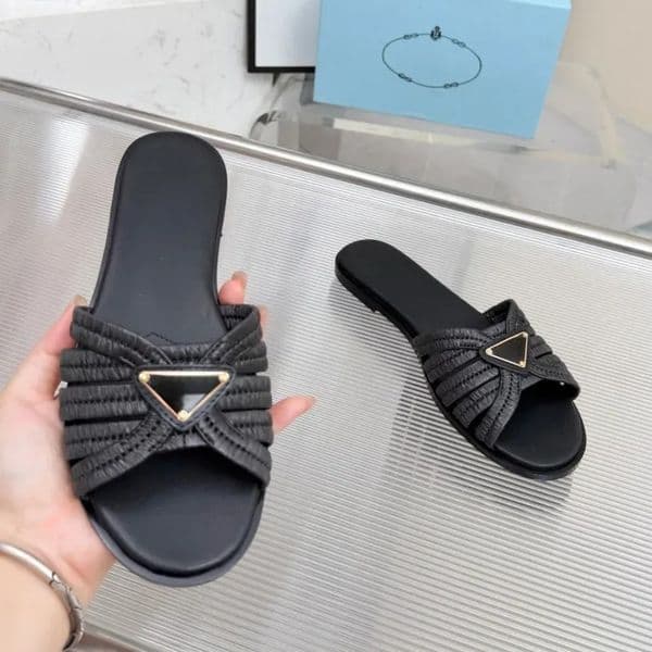 Designer Slippers Sandals Women Slides style Shoes Outdoor Casual Vacation Woven Straw Flat Sandals Flat One-strap Slippers Versatile Summer Wear2AA