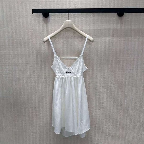 Designer Women's Clothing M Brand 26 Spring/Summer New Style Age-Reducing Letter Embroidery Slimming Lace Trim V-Neck Strap Dress 8631