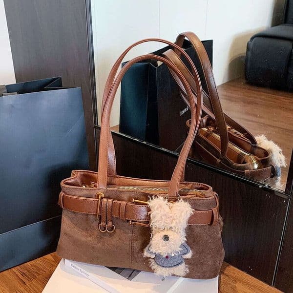 TAURUSCIAGA Korean Niche Retro Suede Baguette Motorcycle Bag, High-End Versatile Commuter Underarm Shoulder Bag for Women