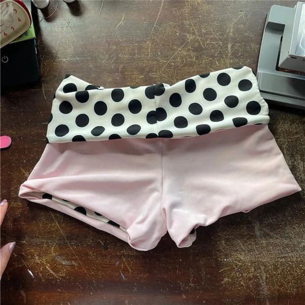 hirigin Womens Polka Dot High Waist Shorts Contrast Color Band Waist Stretch Booty Shorts Y2K Casual Beach Summer Lounge Shorts 260527