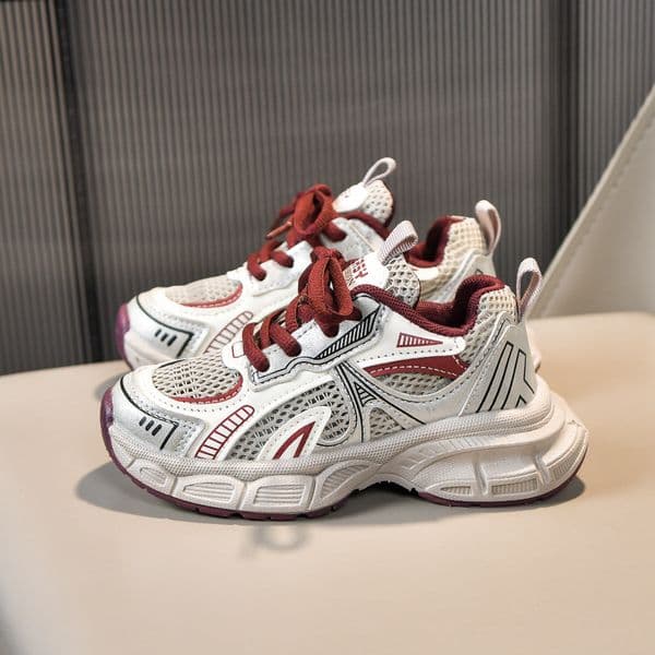 2026 new boys' mesh girls' designer casual shoes with soft sole and breathable outdoor children's sports shoes