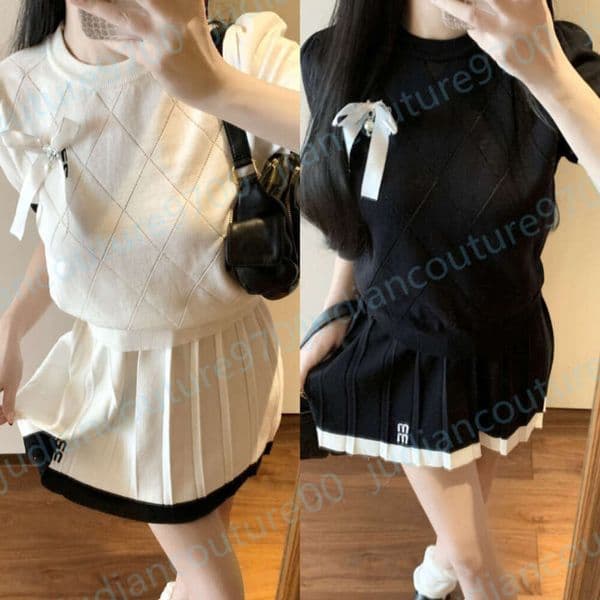 Two Piece Outfit Knitted for Women designer clothes Short Sleeve Top and Pleated Mini Skirt Set Embroidery Brand miuslogo Preppy Style Knitwear with Bow Detail