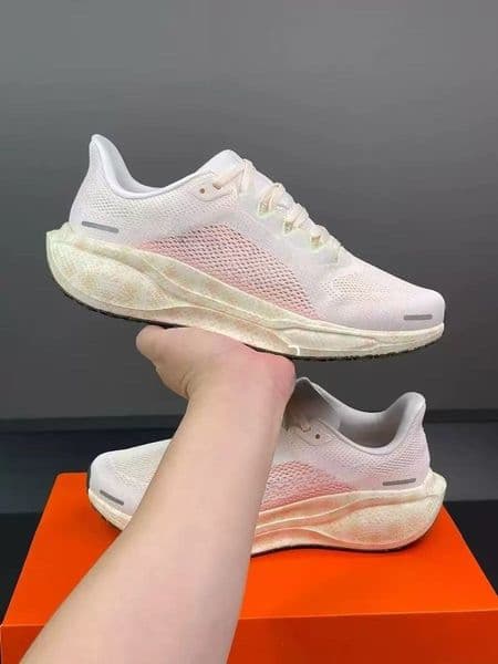 New quality running shoes for men and women mesh casual sports shoes