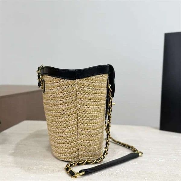 1 1 Women's summer beach travel bucket bag shoulder bag Luxury portable everyday outfits use quilted leather flap Bags Designer natural raffia grass weaving tote bags