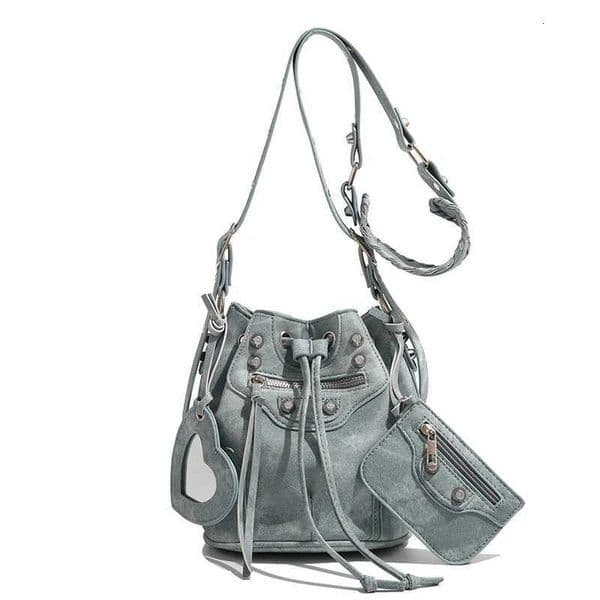 New Versatile Drawstring Shoulder Bag Fashion Bucket Style Rivet Biker Design Premium Casual Commuter Crossbody BagR260530