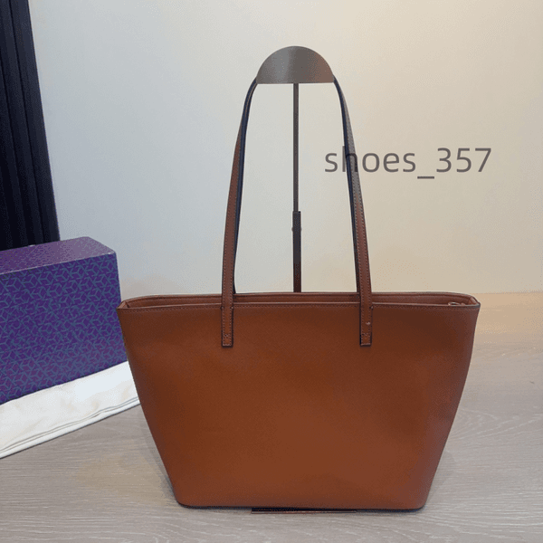 Luxury bag, high quality, designer bag, luxurious bag, new series, tote bag, classic and highly textured quality