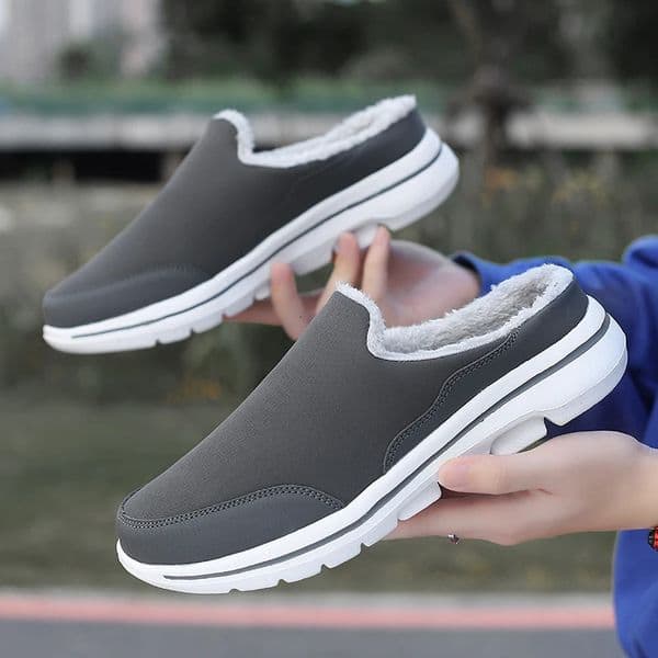 Winter Men Cotton Casual Shoes Comfortable Warm Mens Home Slippers Half Loafers Snow Shoes with Fur Slip-on Light Flat Shoes 260331