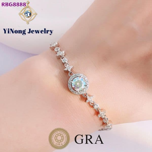 925 Silver Womens Bracelet Moissanite Center Stone Electroplated Natural IGI Certification Trendy Stackable Accessory Corporate