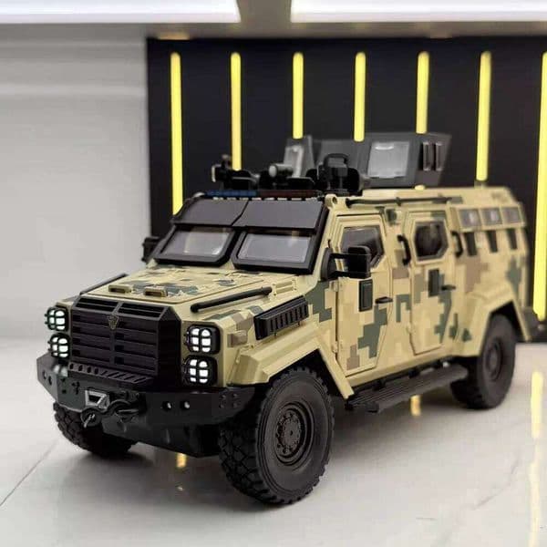 1:24 Alloy Sabertooth Model Police Cars Diecast Toy Wheels Turned Miniature Vehicle Wheel Pull Back Car for Child Festival Gifts 26Y0401