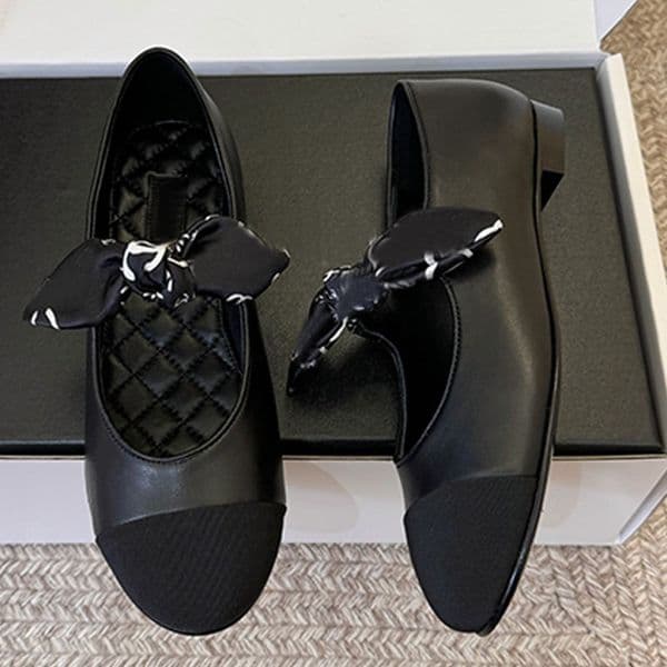 26SS Fashion Style Womens Mary Janes Luxury Designer Women Sandals Bow Lady Single Shoes Silk Grosgrain fabric Low heel leather outsole