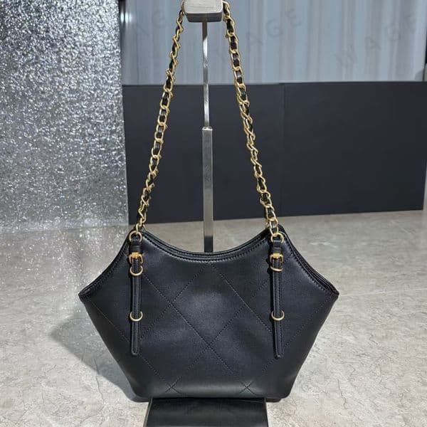 Designer Bag 2026 Early Spring Collection New Fashion Shoulder Bag Luxury Women's Underarm Bag High-Quality Tote Bag Stylish Versatile Light Luxury Handbag 10A