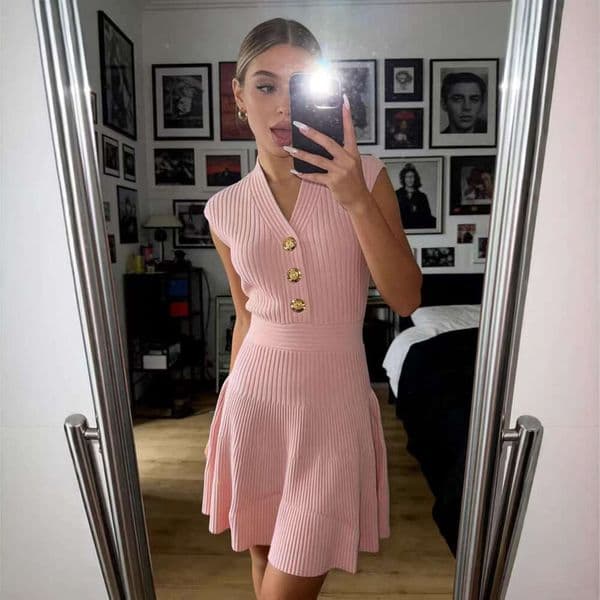 2026 Spring/Summer New Designer French Social Style Slimming Sleeveless V-neck d24 Women's Knitted Dress