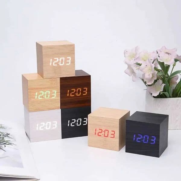 Luxury Designer Decor gift set Wooden Alarm Usb/Battery Powered Mini Cube LED Digital Clock With Time/ Date/ Temperature Display Decoration For Home 001