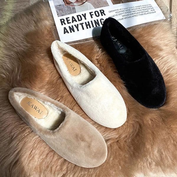 Chic Winter fur shoes women 2026 cotton sneakers woman furry flats warm plush loafers lambswool moccasins femme large size 34-43 260402