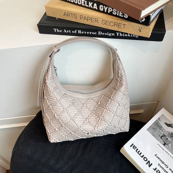 Free Shipping Luxury Bags Diamond Quilted Tote Designer Bags Underarm Bag For Girls Delicate Polyester Material 2026 New Fashion Adjustable Bag
