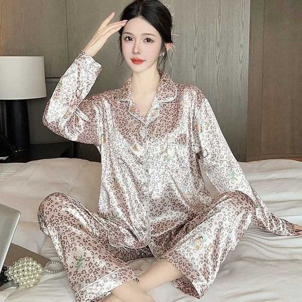 Womens Pajamas Spring and Summer New Loungewear Two-piece Fashion and Casual L260402
