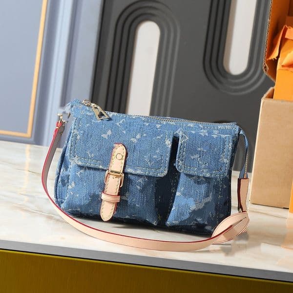 2026 new model bucket large capacity versatile handbag, trendy shoulder fashionable crossbody bag, direct from the manufacturer