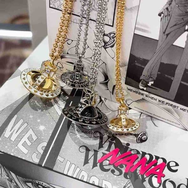 Designer Vivienes High-quality 25 New Style Empress Dowager Co-branded Nana Epoxy 3d Large Pearl Necklace Earrings Q260515
