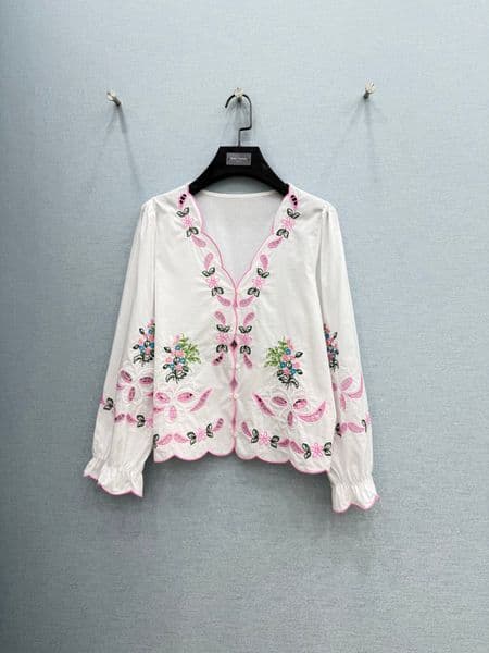 2026 New Product V-neck Lace Sleeve Water soluble Embroidered Shirt