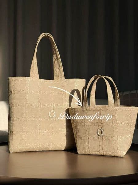 storage bag classical Straw Tote Desingers Organization Women embroidery letter fashion Travel bag GWP case beauty.gift