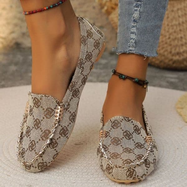 Free Shipping for designer Casual Shoes Women Casual flat bean shoes round toe shallow opening women's single shoes large size