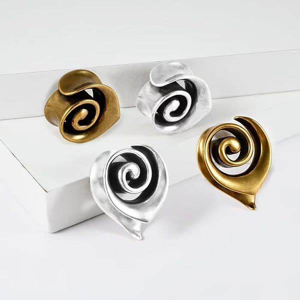 Spiral Ear Hangers 1 Pair Saddle Gauges for Stretched Ears 825mm Swirl Plug Drop Earrings SilverAntique Bronze 260403