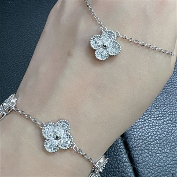 vanly cleeff bracelet Full Diamond Four-Leaf Flower Necklace Pendant Long Chain Evening Elegant Earrings Four-Leaf Flower Bracelet Jewelry Set Earrings