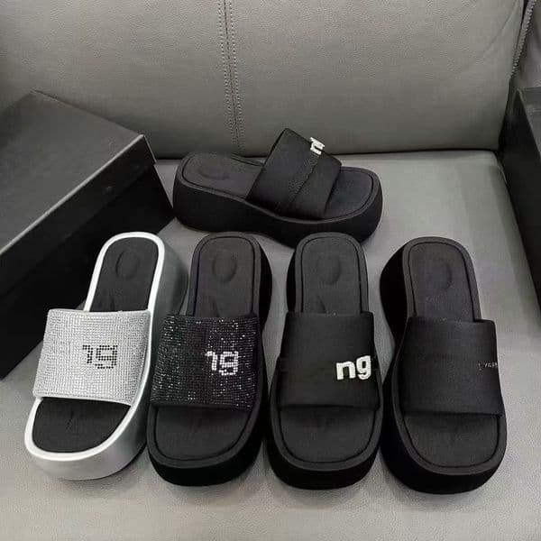 Thick bottom Women Designer Slipper Slippers for Sandals Slide slides sandals Summer Beach Shoe Loafers Slippers Flower Sandal Flat Flip Flop Shoes s