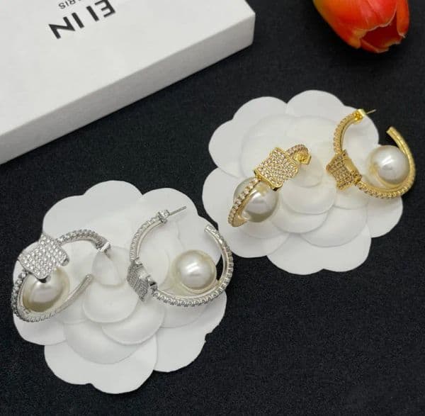 Luxury INS Popular Pearl Circle Hoop Earrings Eardrop Designer Diamond Earring Stud aretes orecchini Women Wedding Party High Quality Jewelry Gift