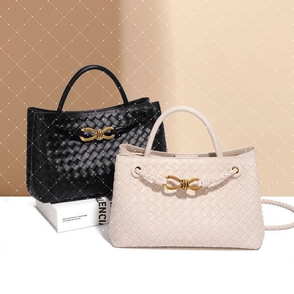 Designer Handbag Light Luxury High-quality Horizontal Womens Bag Fully Handwoven Handheld Commuter Shoulder Crossbody Luxury Bag Small Square Bag T260509