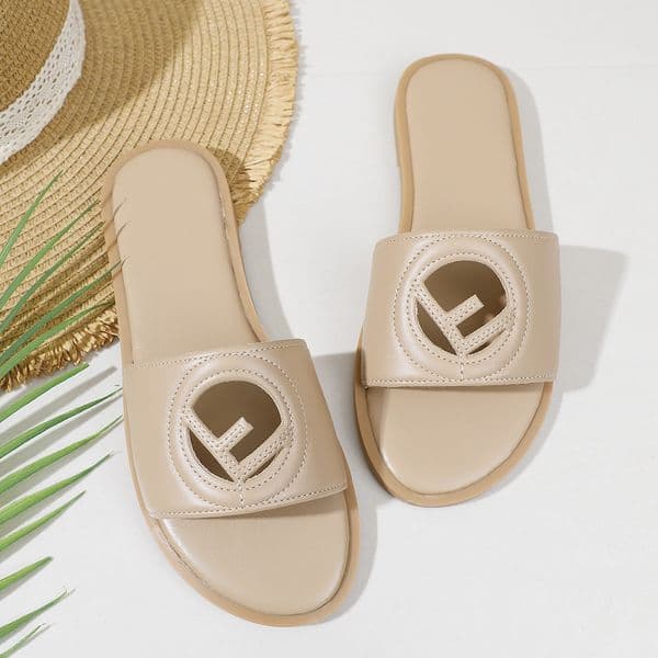 2026 Summer New Fashionable Casual Designer Sandals Outdoor Home Versatile Flat Slippers for Women T260509