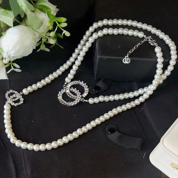 Extravagant Pearl Necklace Classical Jewerly Women Necklace Choker Chain Crystal Rhinestone Round Geometry Necklaces Sweater Chain Accessories Party Gifts