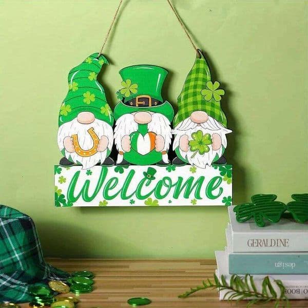 1pc St. Patrick's Gnome Door Sign - Wooden Welcome Decor for Irish Front Door, Farmhouse Porch, RV Indoor/Outdoor