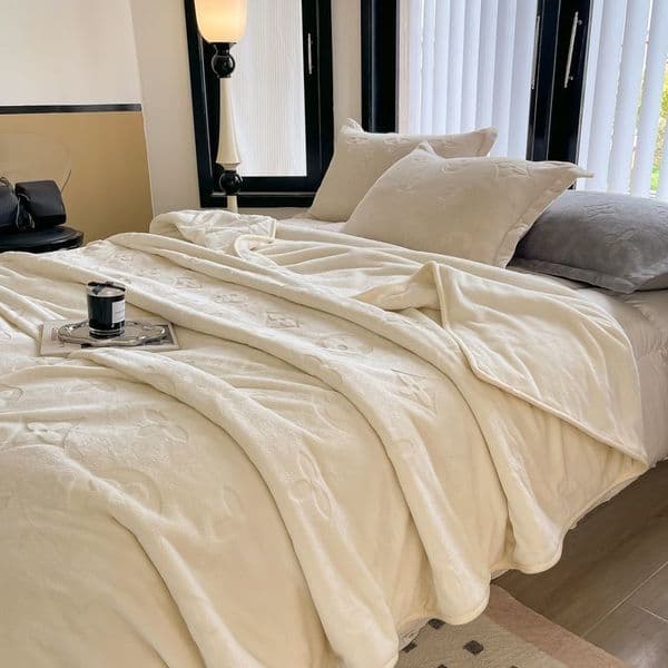 Designer Blankets Cashmere Blanket Bedding Rug Luxury Wool Soft Home Textiles Supplies Letter Blanket Comforters Fleece Throw Blanket sofa blanket 2026