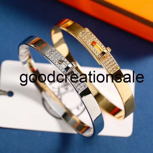 Original brand Designer bracelet Half Diamond Bracelet Plated with 18k Gold Versatile Fashionable Light Luxury and Unique Trendy Button Bracelet