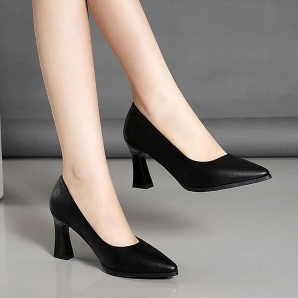 Womens Office Slip-On Pumps - Classic Black Chunky Heel Comfortable Elegant for Daily Commute and Casual Wear 260407