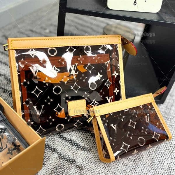 Totes PVC Designer Tote Jelly Bag Transparent Large Capacity Commuter Bag Shopping Tote Womens Luxury Travel Handbag Colorful Cross Body Bag