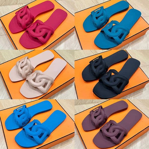 2026 New Designer Shoes Women's Fashion New Letter Letter Hand-Woven Summer Sandals Beach Luxury Women's Flat Slippers Flip-flops Women's With Box