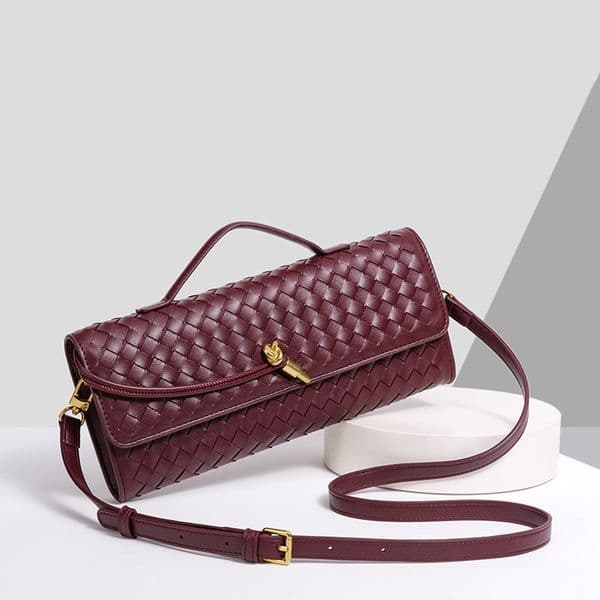 Niche Woven Shoulder Baguette Bag Fashionable Horizontal Clutch Bag Versatile Women's Diagonal Crossbody Bag